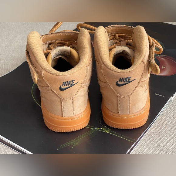 Nike Force 1 Mid Kids Unisex In Wheat Suede Gum Soles Size 3Y ( EUR 35) - Picture 4 of 14